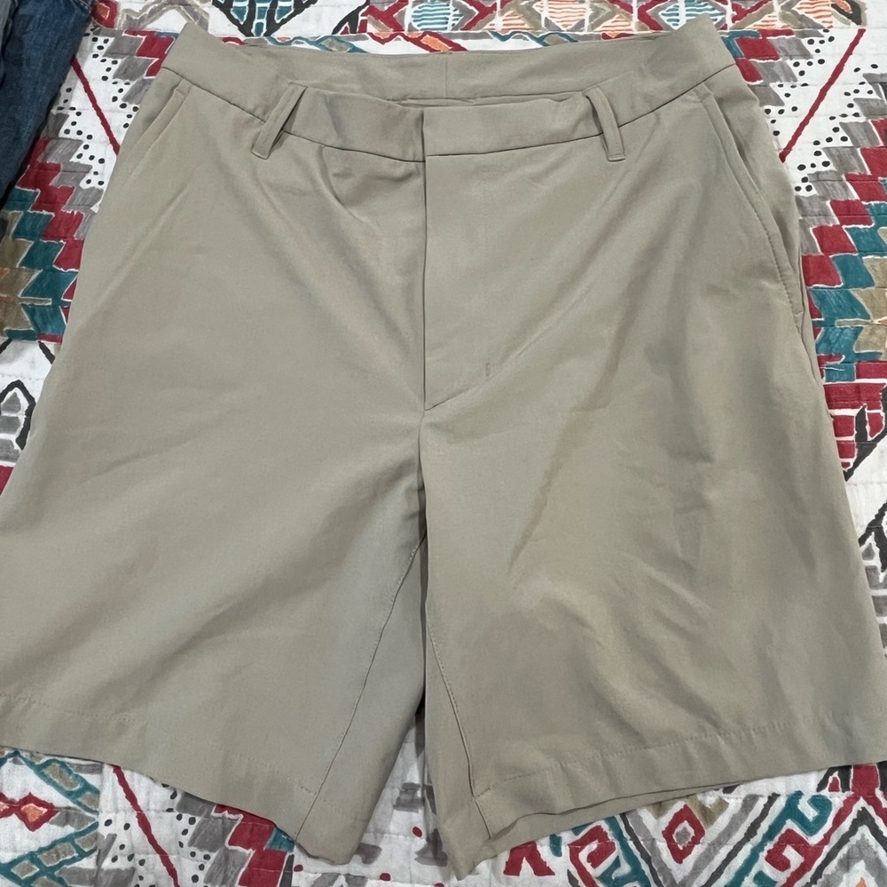 Khaki all in motion men’s shorts